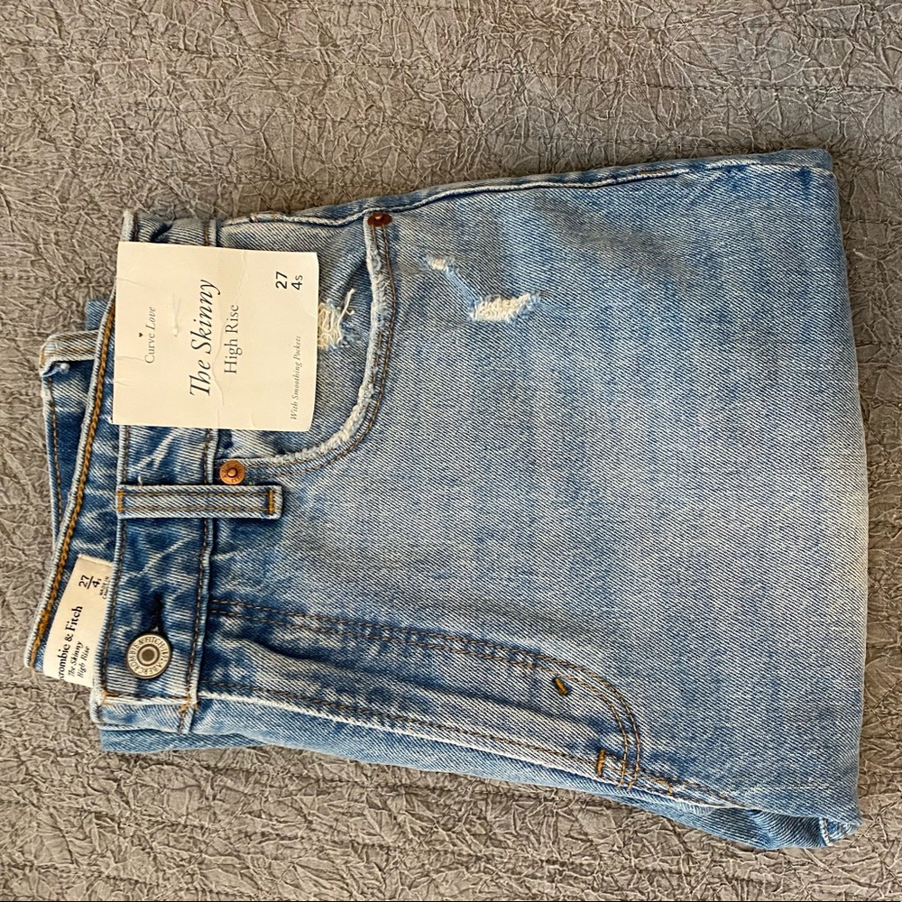 Ripped High Rise Skinny Jeans - Picture 3 of 3